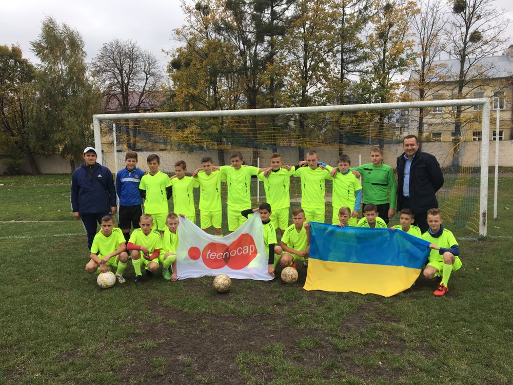 Tecnocap CSR Ukraine - Support youth sports schools in Zhovkva - Tecnocap CSR Responsabilità Sociale - Sponsor scuole calcio in Ucraina