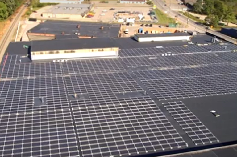 Packaging Sostenibile -  1700 pannelli solari di Tecnocap in West Virginia
